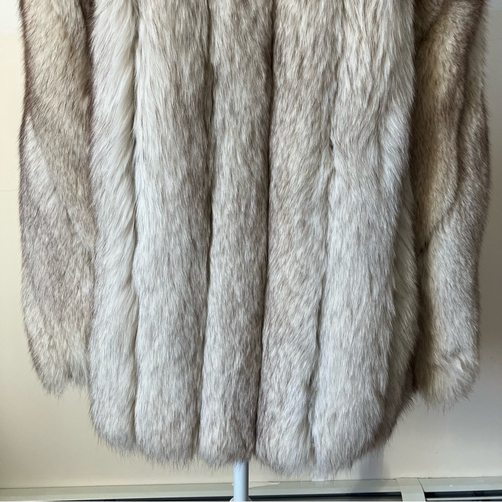 Women’s Vintage Blue Silver Fox Striped & Chevron Sleeve Fur Coat size Small - Picture 10 of 15